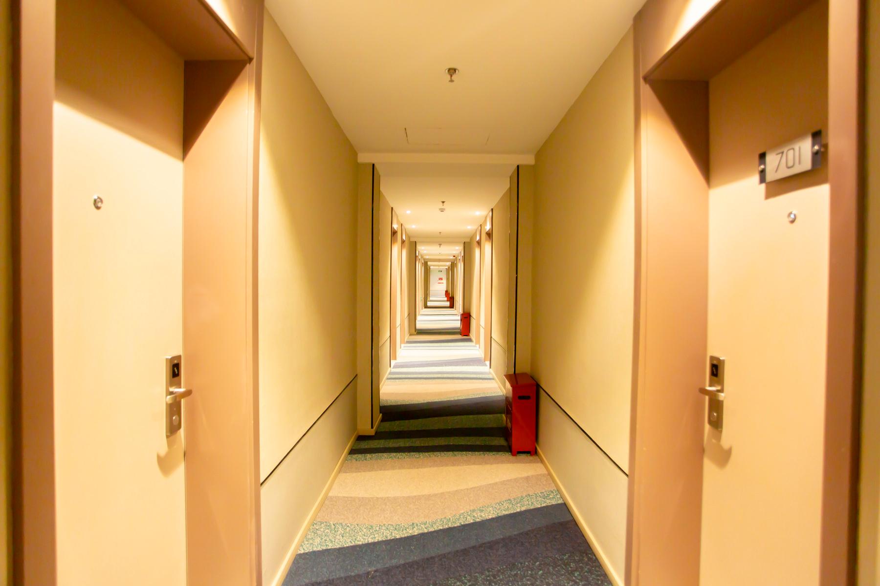 Homeinn Selected (Heihe Central Street Pedestrian Street) 15/29