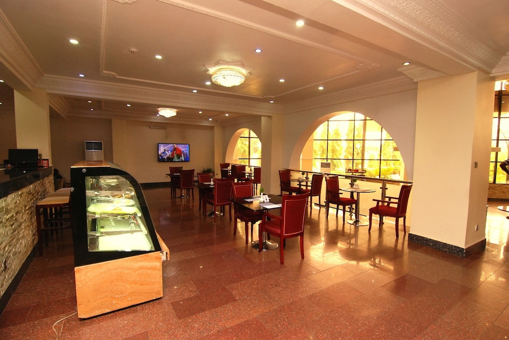Stonehedge Hotel 29/50