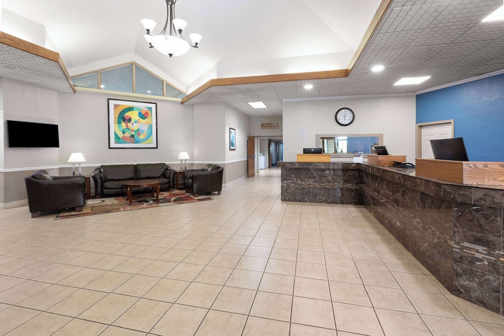 Baymont Inn and Suites by Wyndham Farmington, MO 5/62