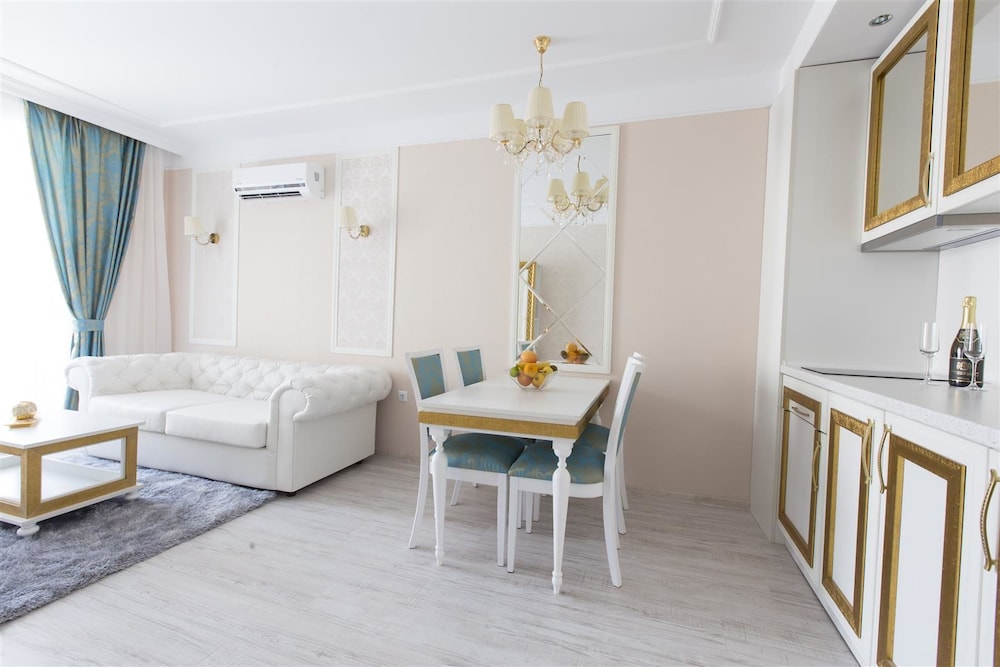 Harmony Suites Monte Carlo 26/38
