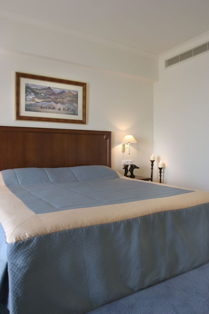 Volos Palace 3/66