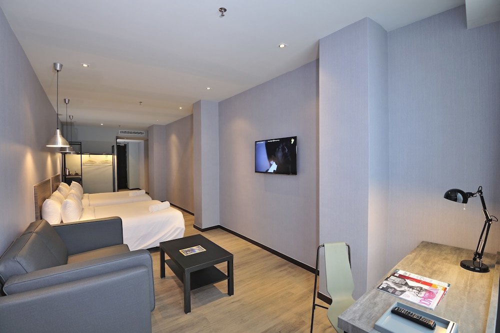 Urban H Hotel 20/24