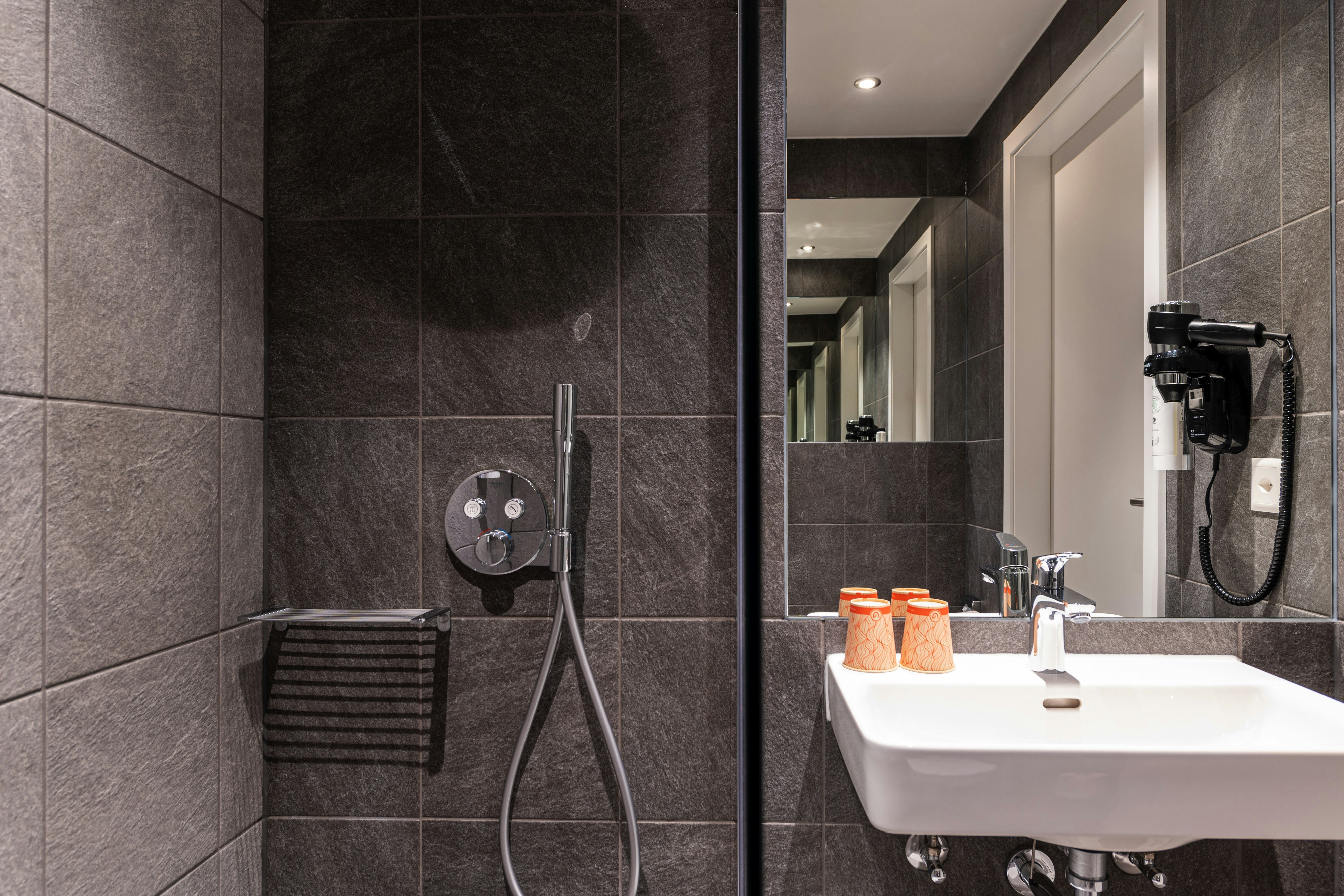 B&B hotel Geneva Airport 34/36