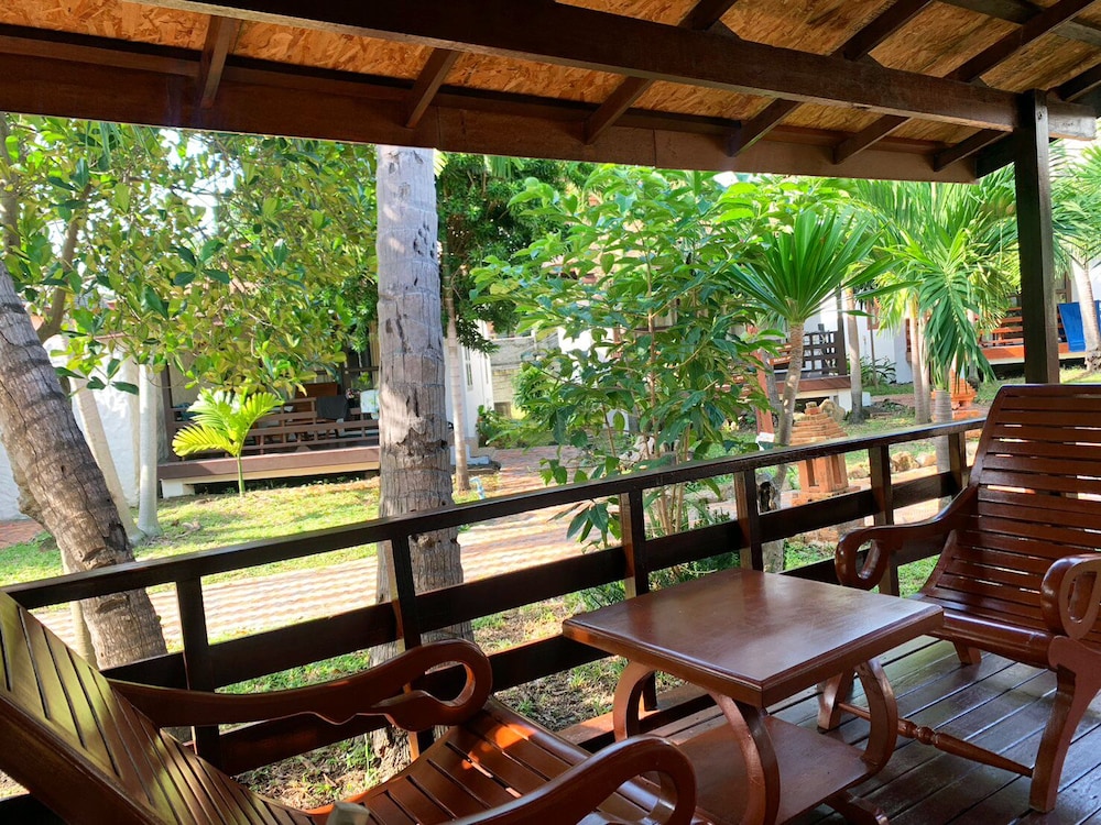 CHAWENG BURI RESORT 32/50