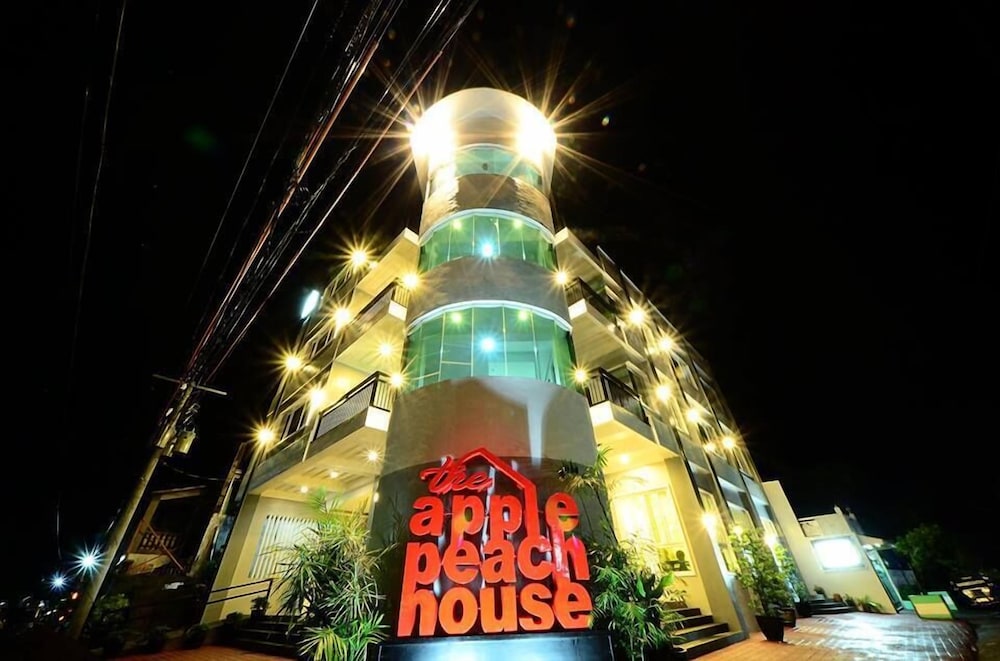 The Apple Peach House 41/61