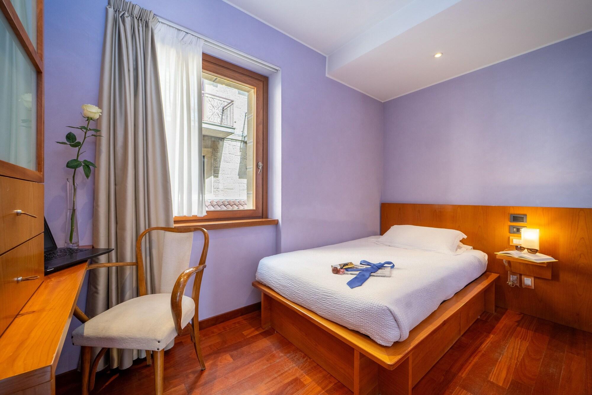 غرفة قياسية مفردة