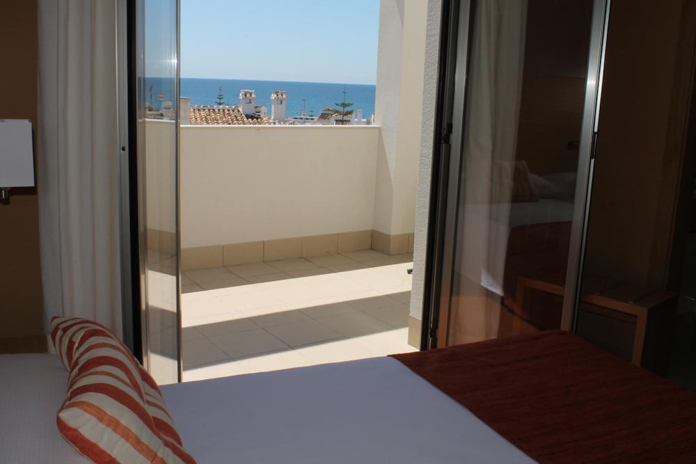 Hotel Carmen 7/45