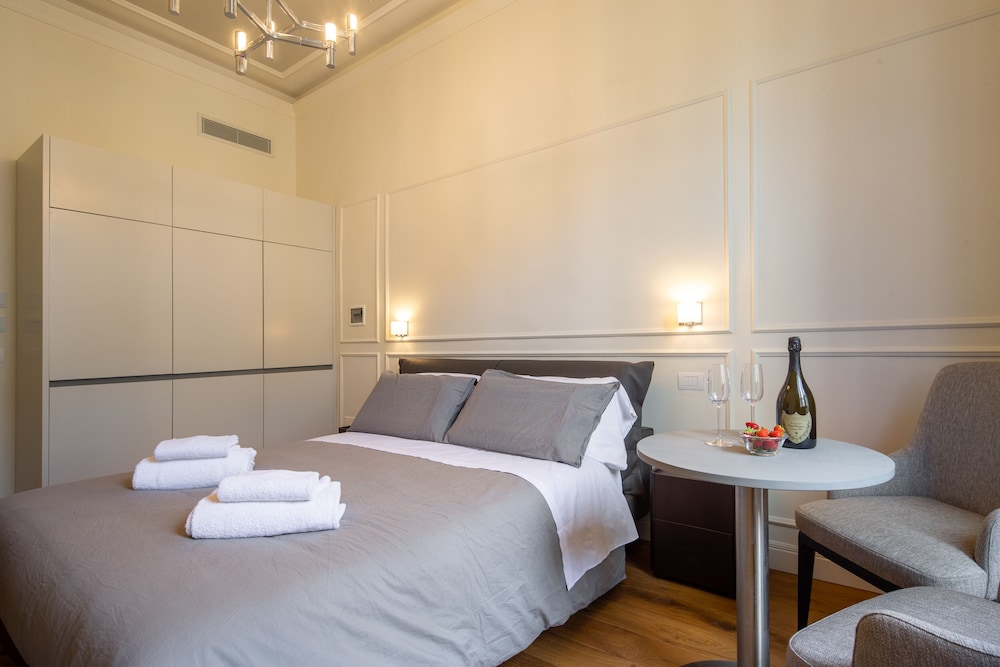 Florence Luxury Apartment Al Duomo 8/29
