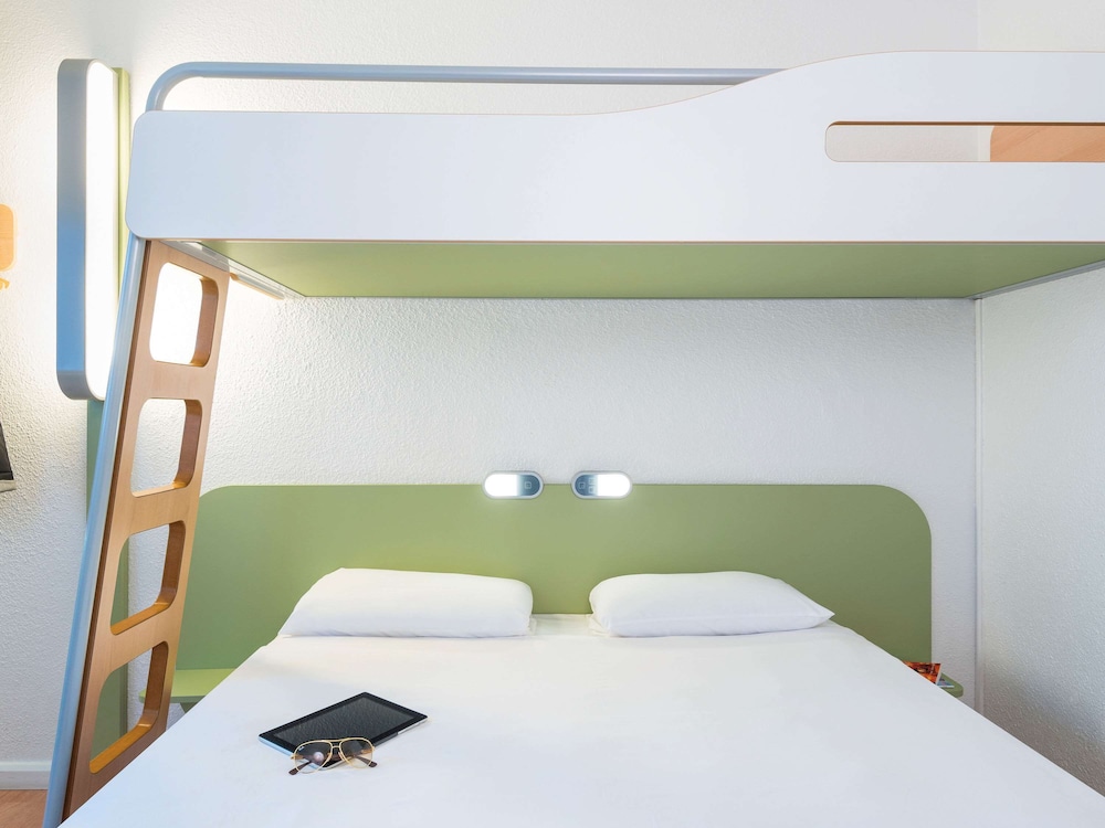Ibis Budget Paris Porte D'aubervilliers 15/69