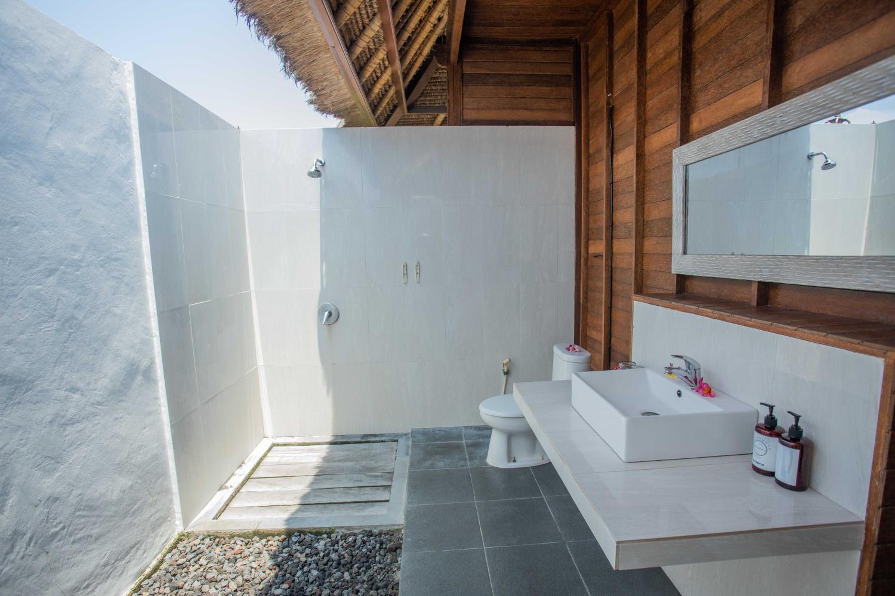 Koji Garden Huts 23/24
