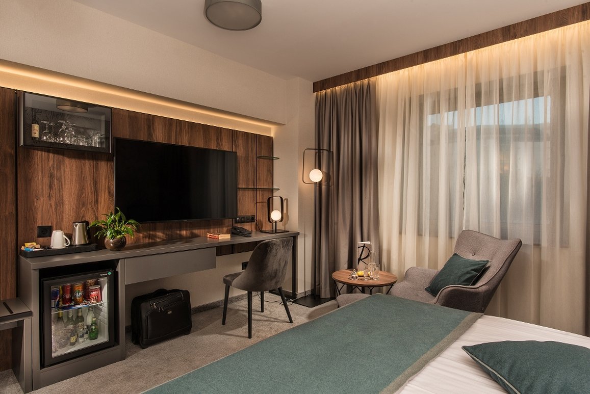 Rosslyn Central Park Hotel 35/58