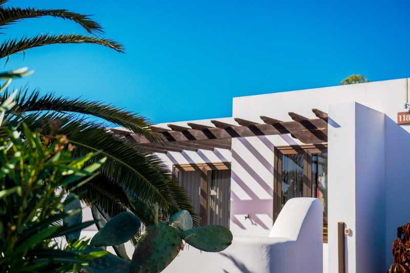 Rio Playa Blanca Hotel 21/22