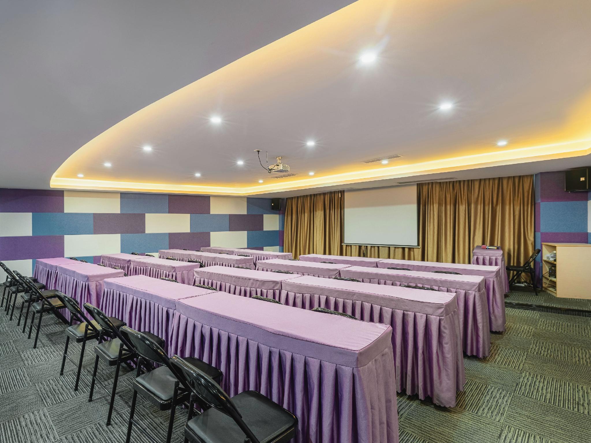 Lavande Hotels (Guangzhou Fangcun Huadiwan) 43/45