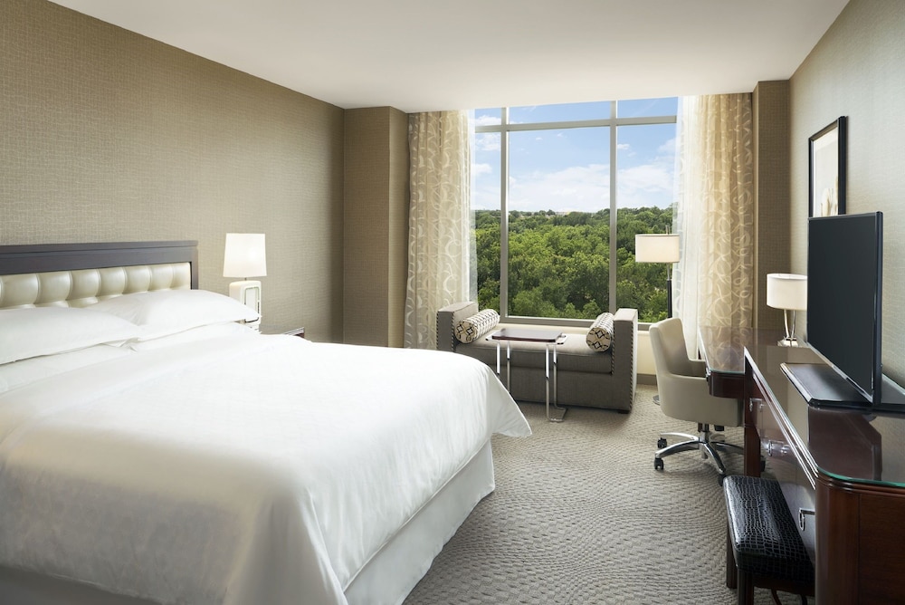 1 Bedroom, Suite, Corner