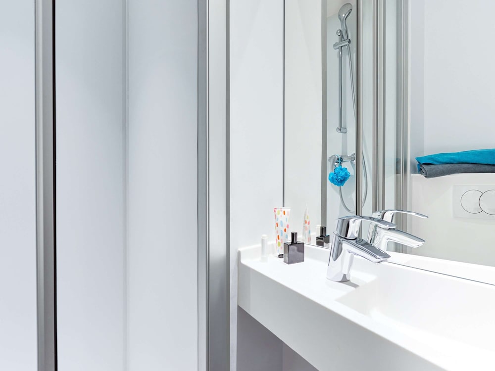Hotelf1 Saint Nazaire La Baule 48/50