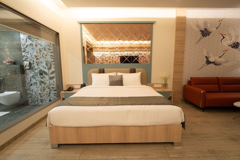 Pride Elite Chhatrapati Sambhajinagar 18/30