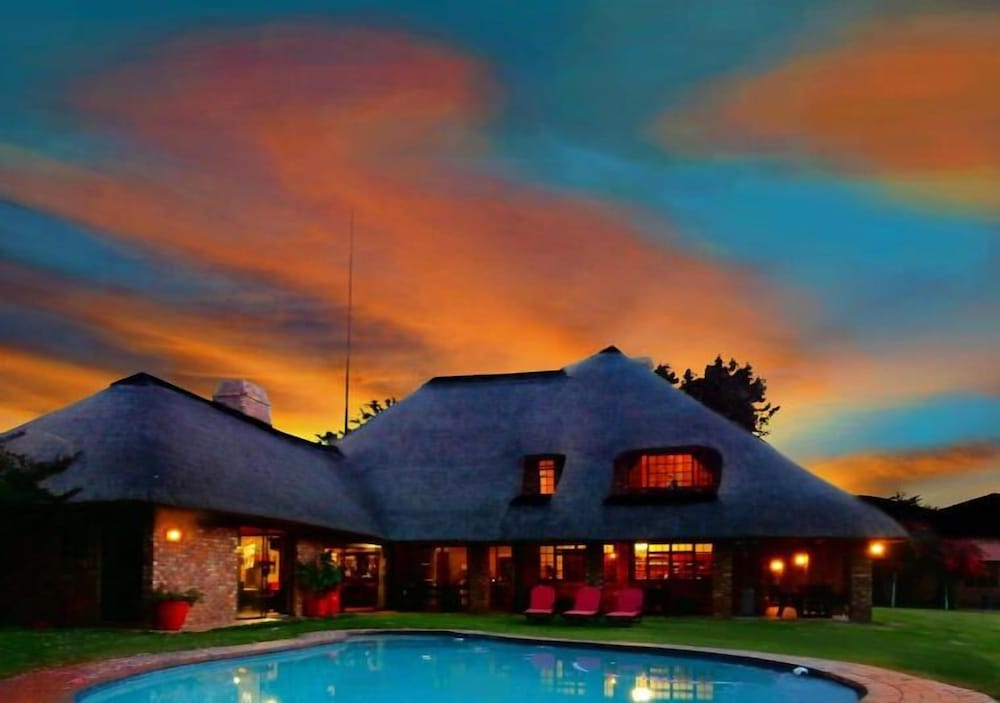 African Footprints Lodge 19/22