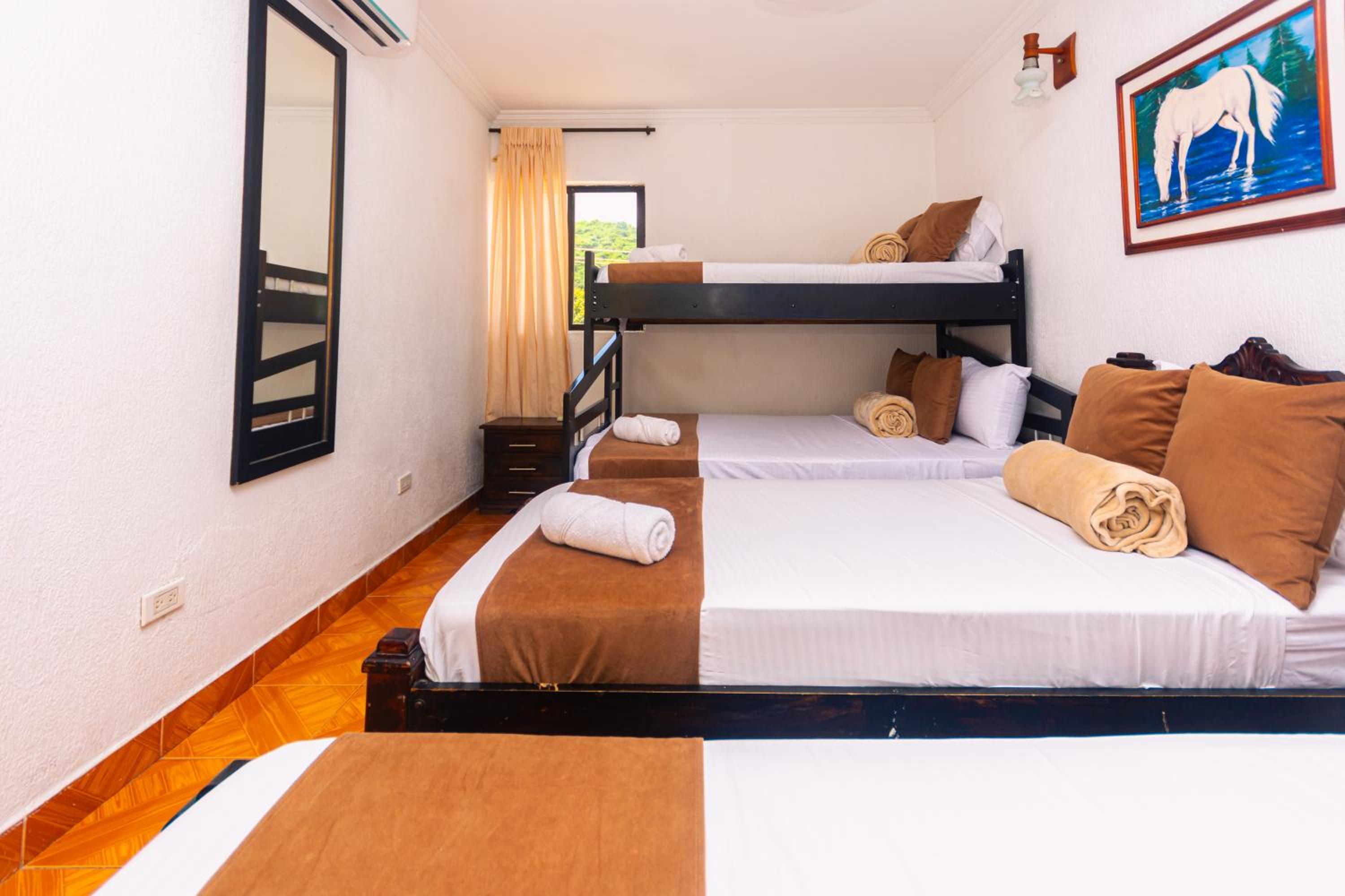 Hotel Med Cartagena 8/19