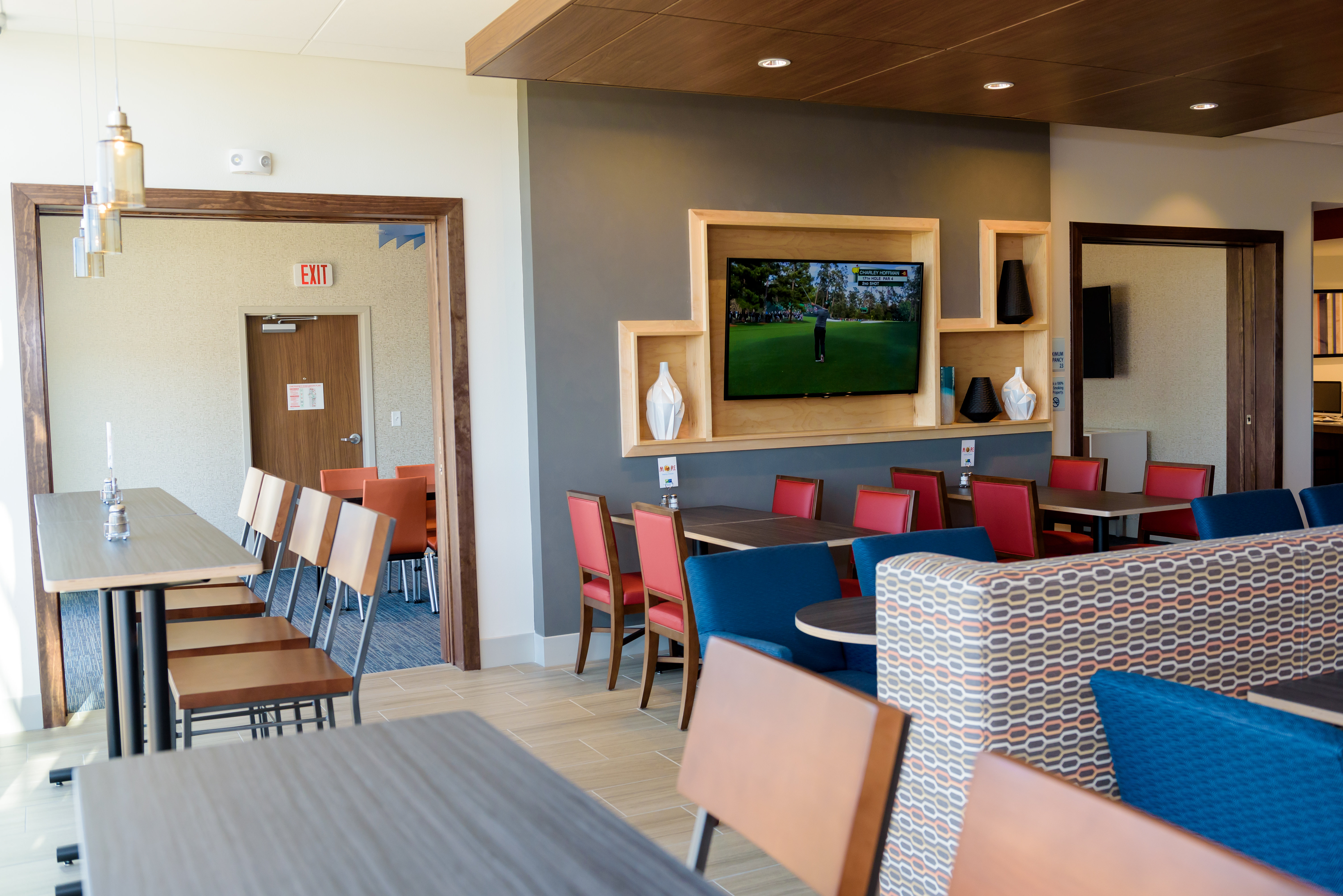 Holiday Inn Express Suites Mckinney Frisco East 33/36