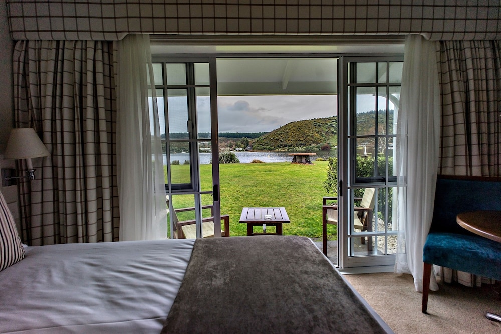 Room, 2 Queen Beds, Lake View, Vr Lake Rotorua Resort 3/6