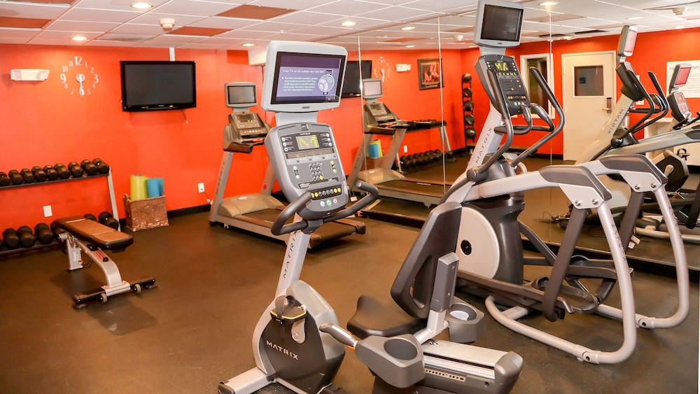 Holiday Inn Express and Suites Colorado Springs North an IHG Hotel 41/67