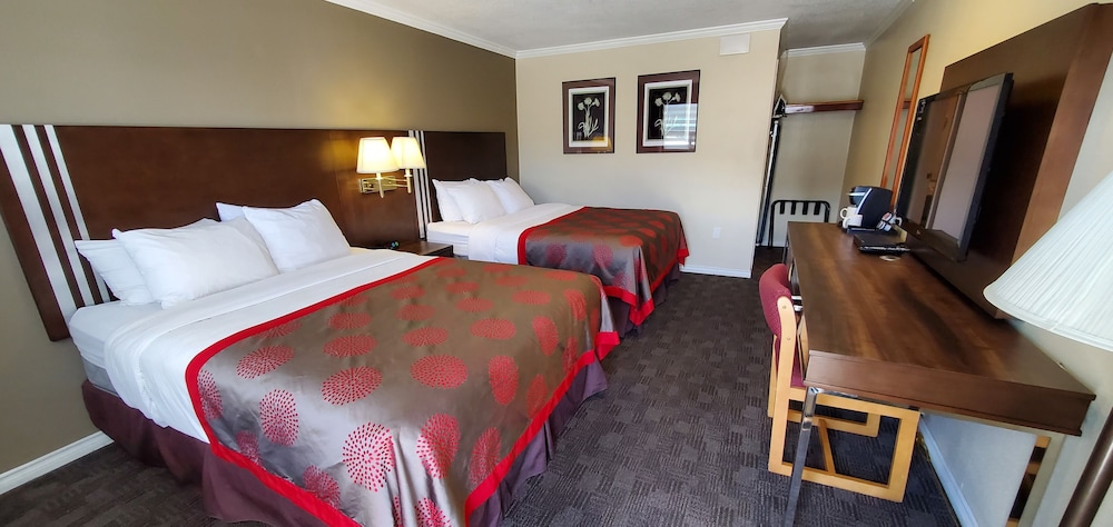 Standard, 2 Queen Beds