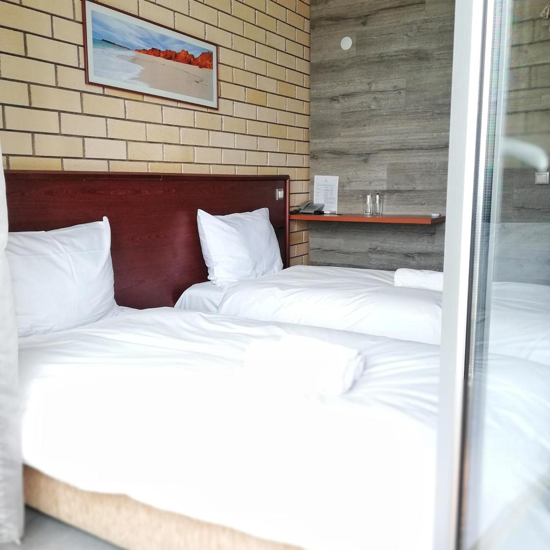 Room, Double or Twin Bed