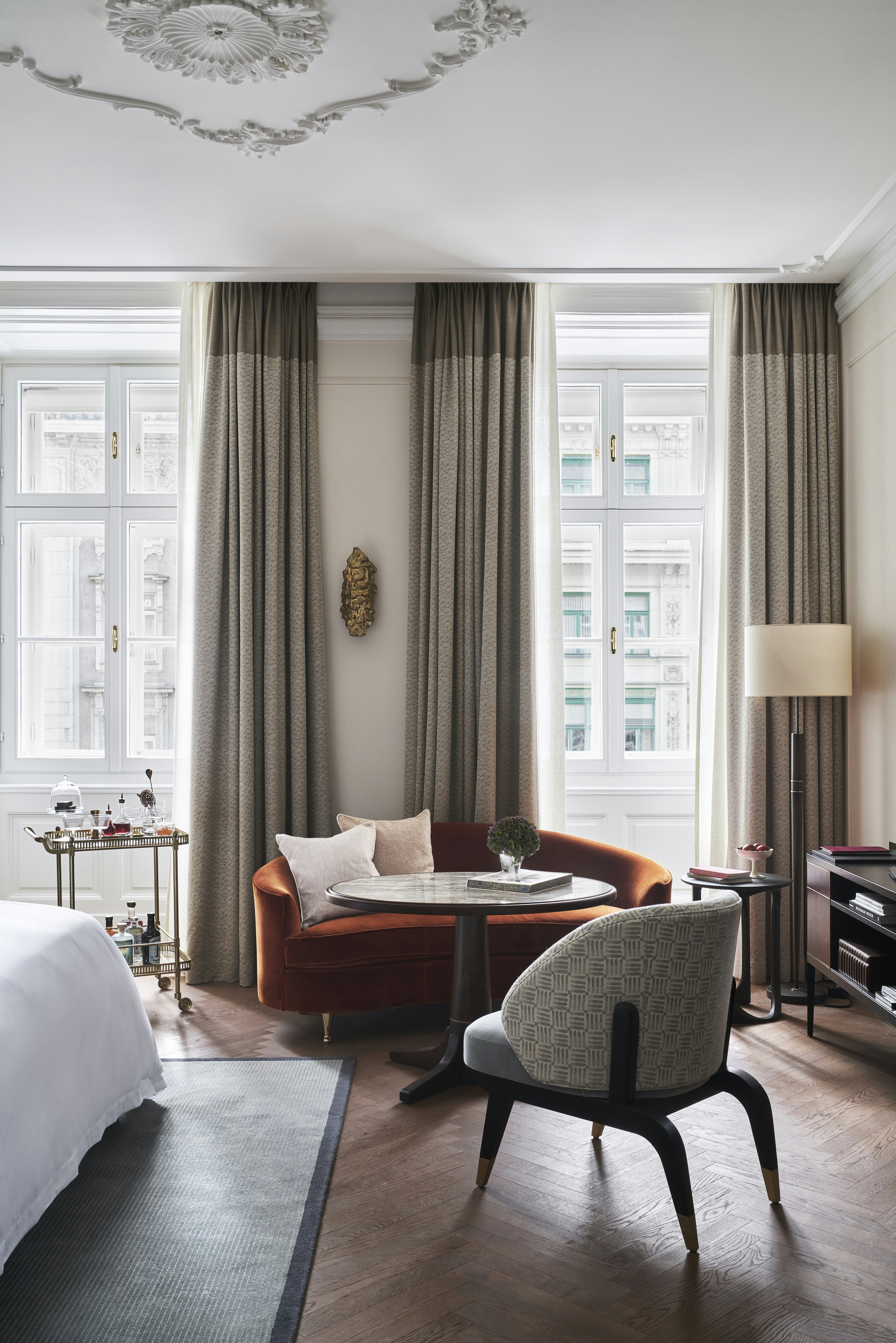 Rosewood Vienna 13/50