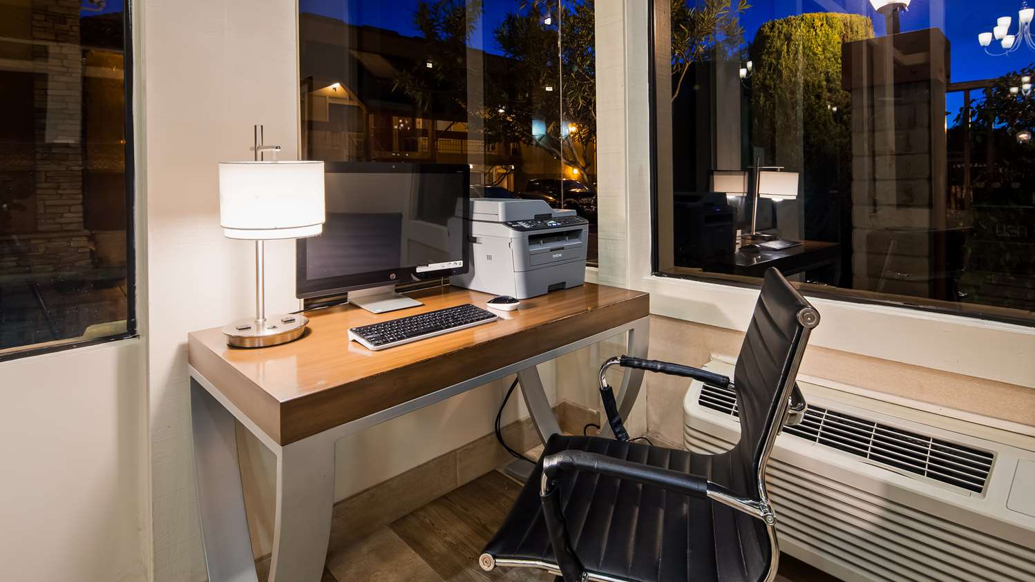 Best Western Plus Inn Of Hayward 39/40