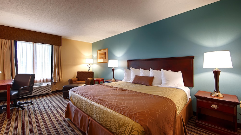 Best Western Plus Sikeston 15/37