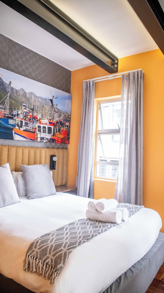 Cape Diamond 12/50