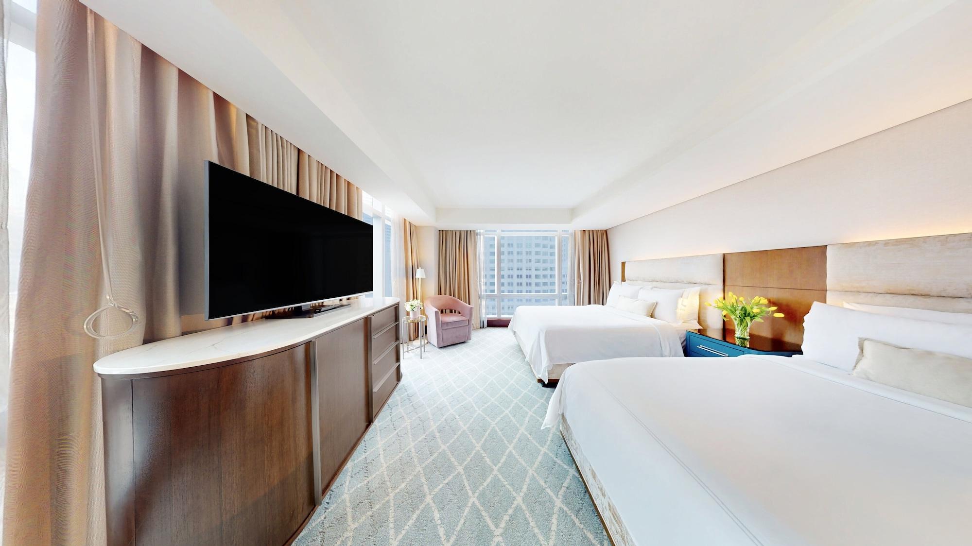 Room, 2 Queen Beds, Channel View