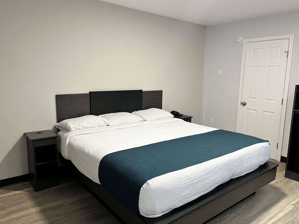 Motel6 Williamstown, NJ - Black Horse Pike 7/24