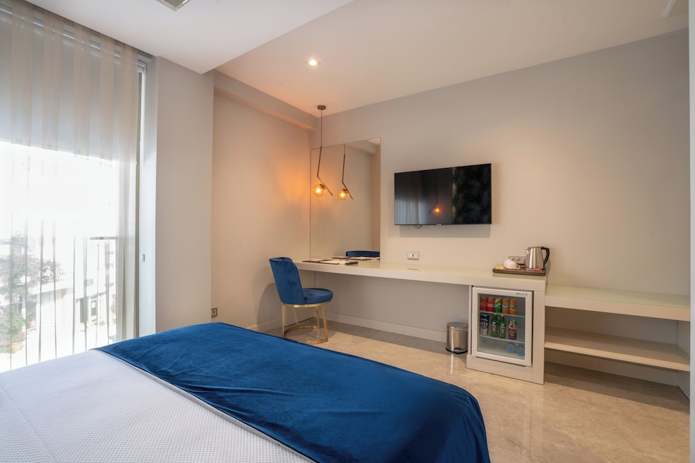 Muhtar Hotel 15/49