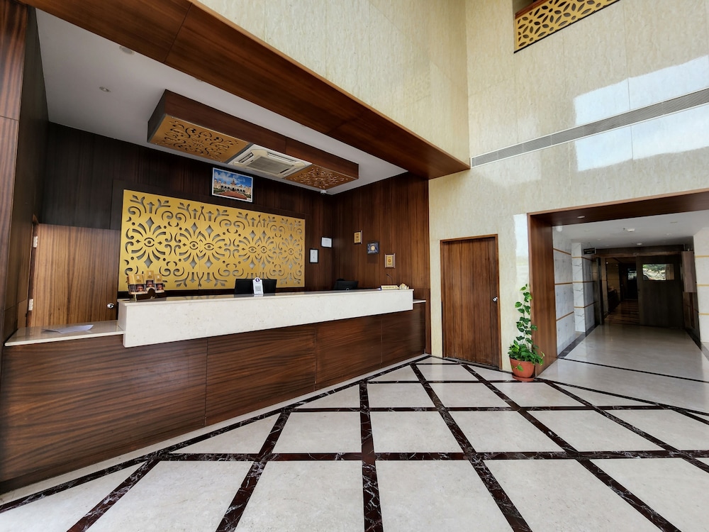Hotel Preethi International 2/50