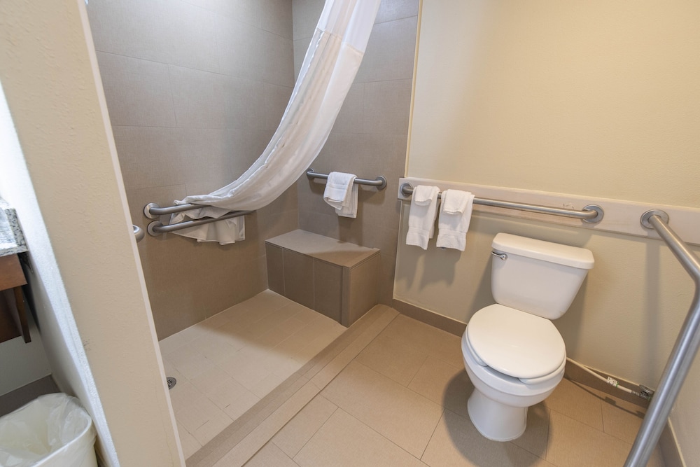 Holiday Inn Express Greencastle by IHG 18/43