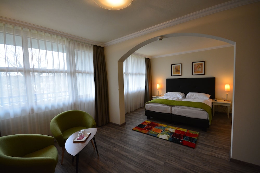 PARKHOTEL BRUNAUER 28/56