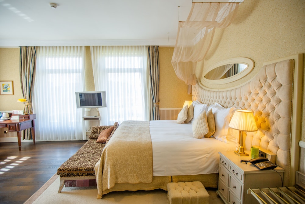 Excelsior Hotel & Spa Baku, Curio Collection by Hilton 26/82