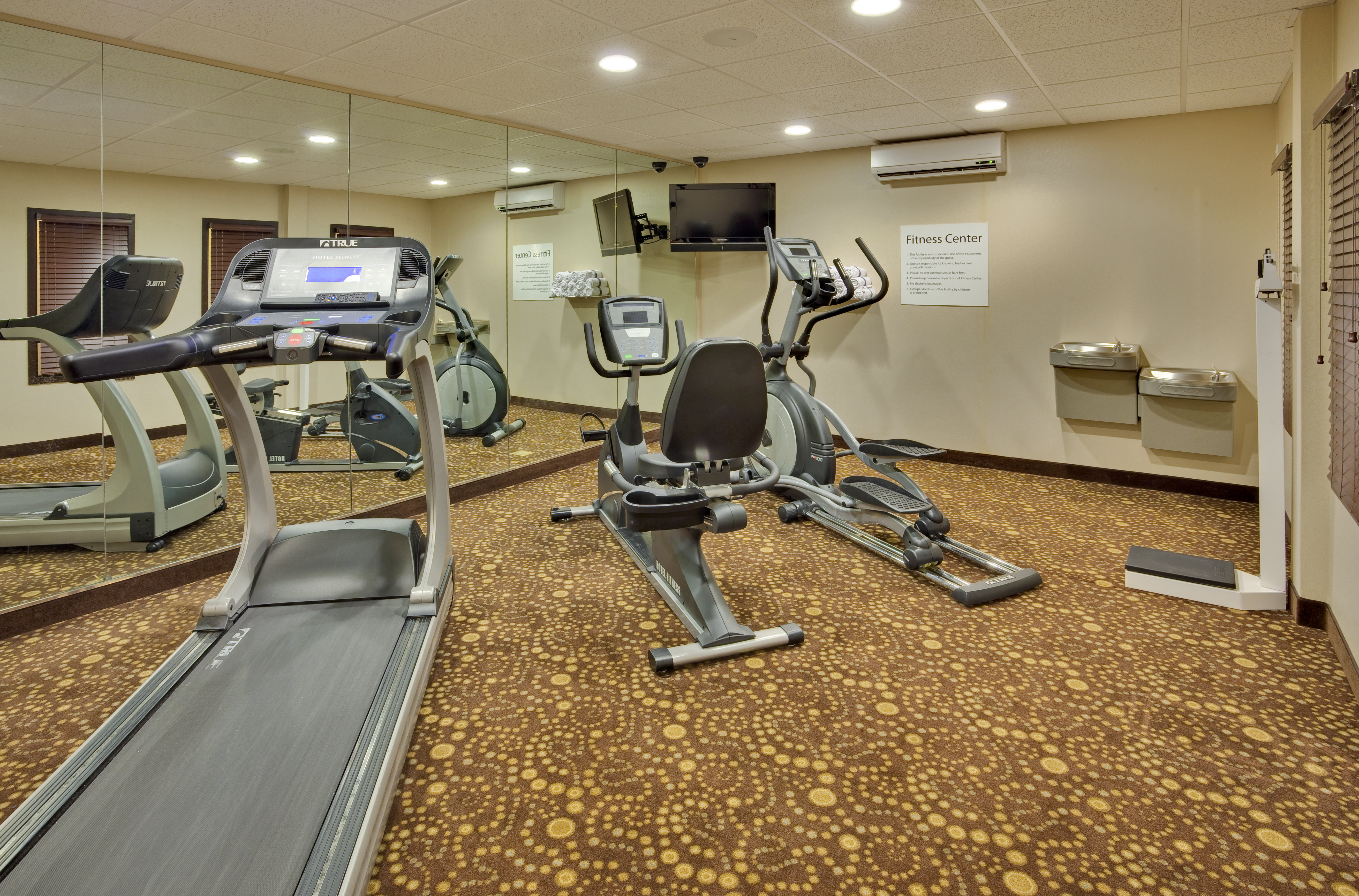 Holiday Inn Express Hotel Suites Lebanon 37/51