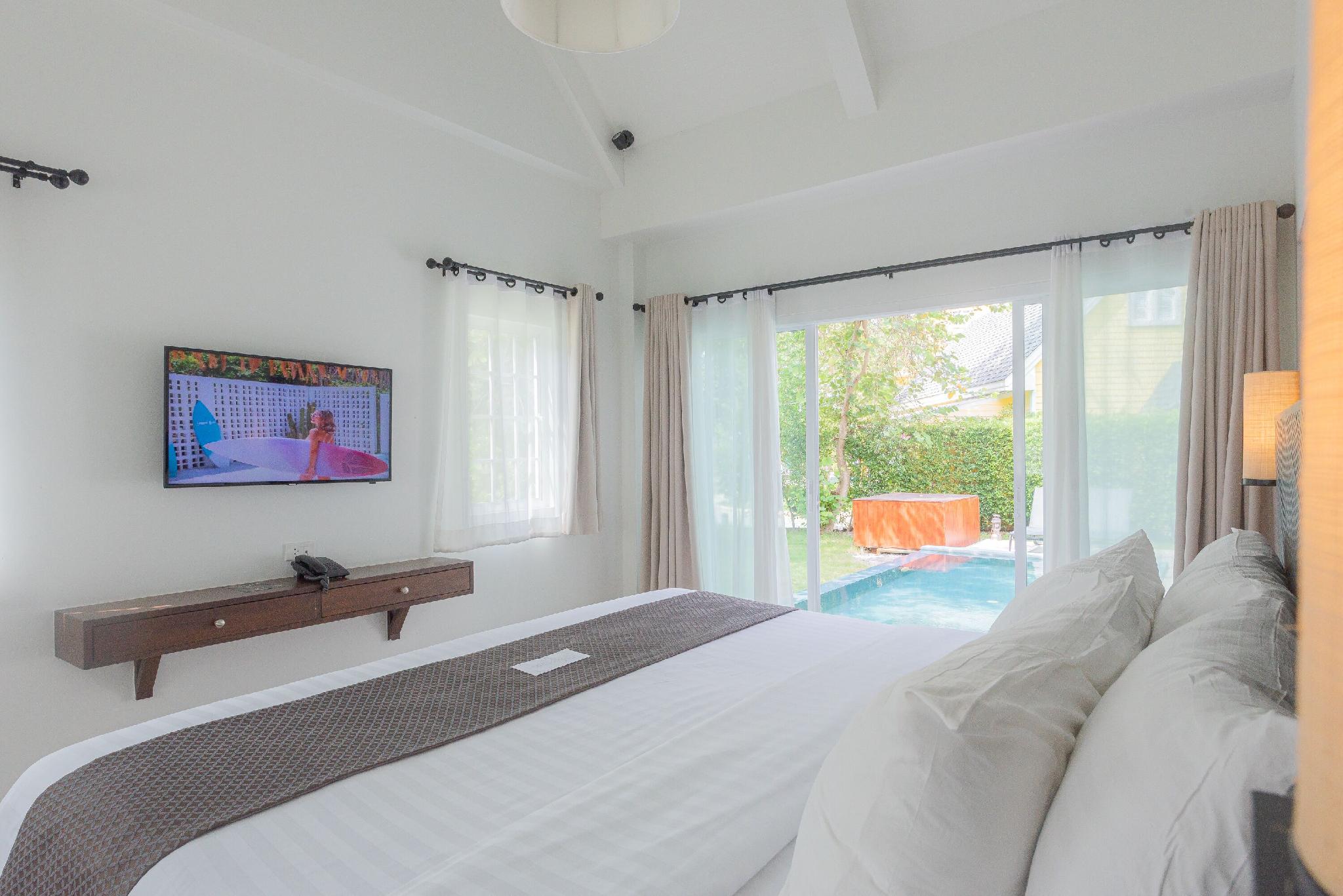 Grand, Pool, Villa