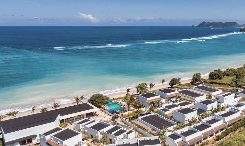 Amber Lombok Beach Resort 45/49