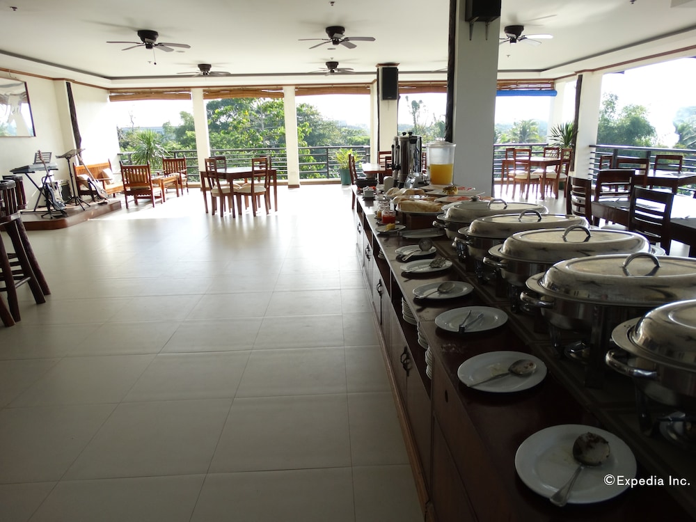 Ipil Suites Puerto Princesa 33/40