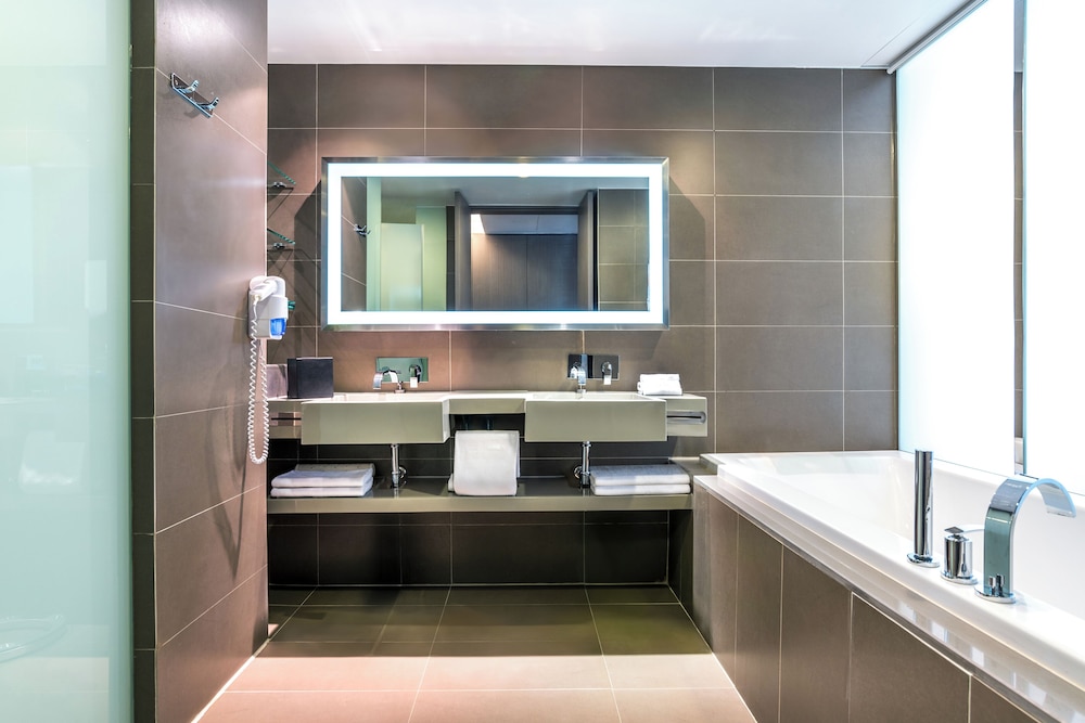 Four Points by Sheraton Ploenchit Bangkok 56/56