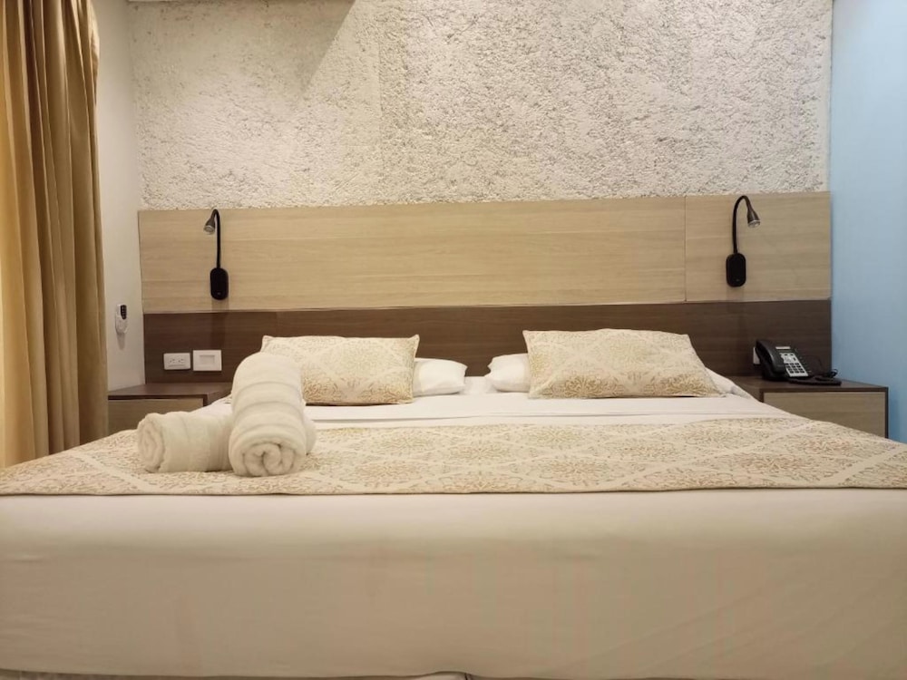 Cartagena Royal Inn 24/69