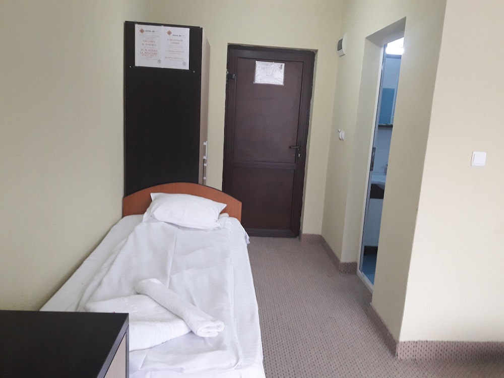 Hotel Iri 28/63