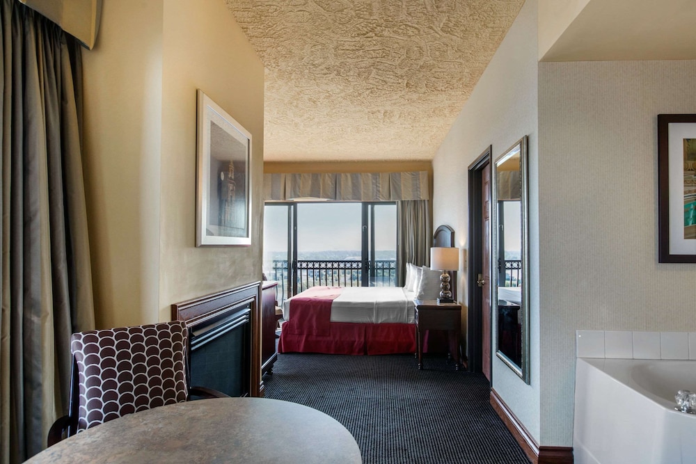 Shoreline Inn Conference Center Ascend Hotel Collection 17/45