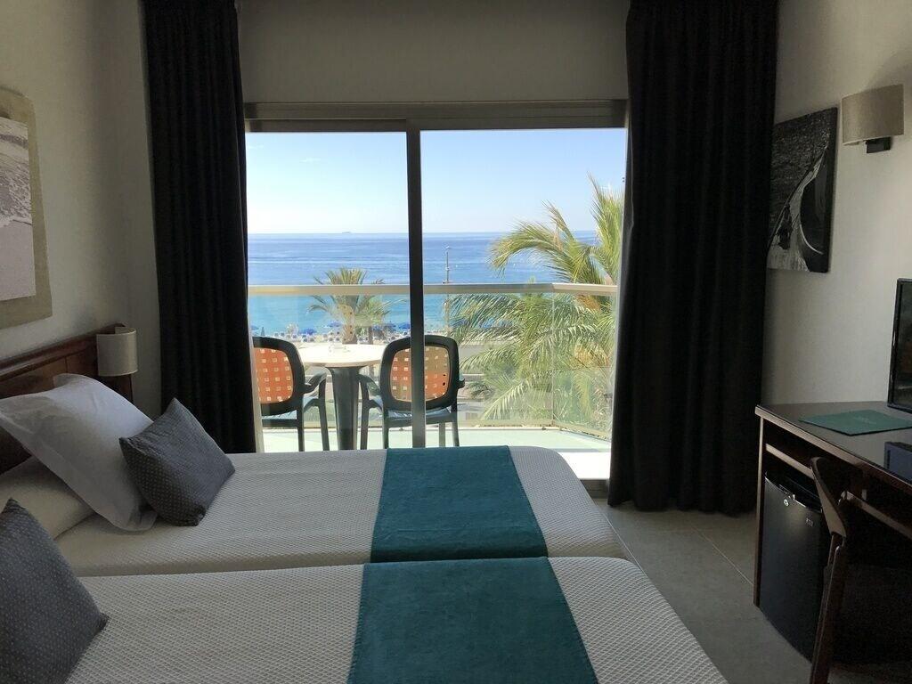 غرفة بسرير مزدوج بإطلالة على البحر، Hotel Miramar 4/7