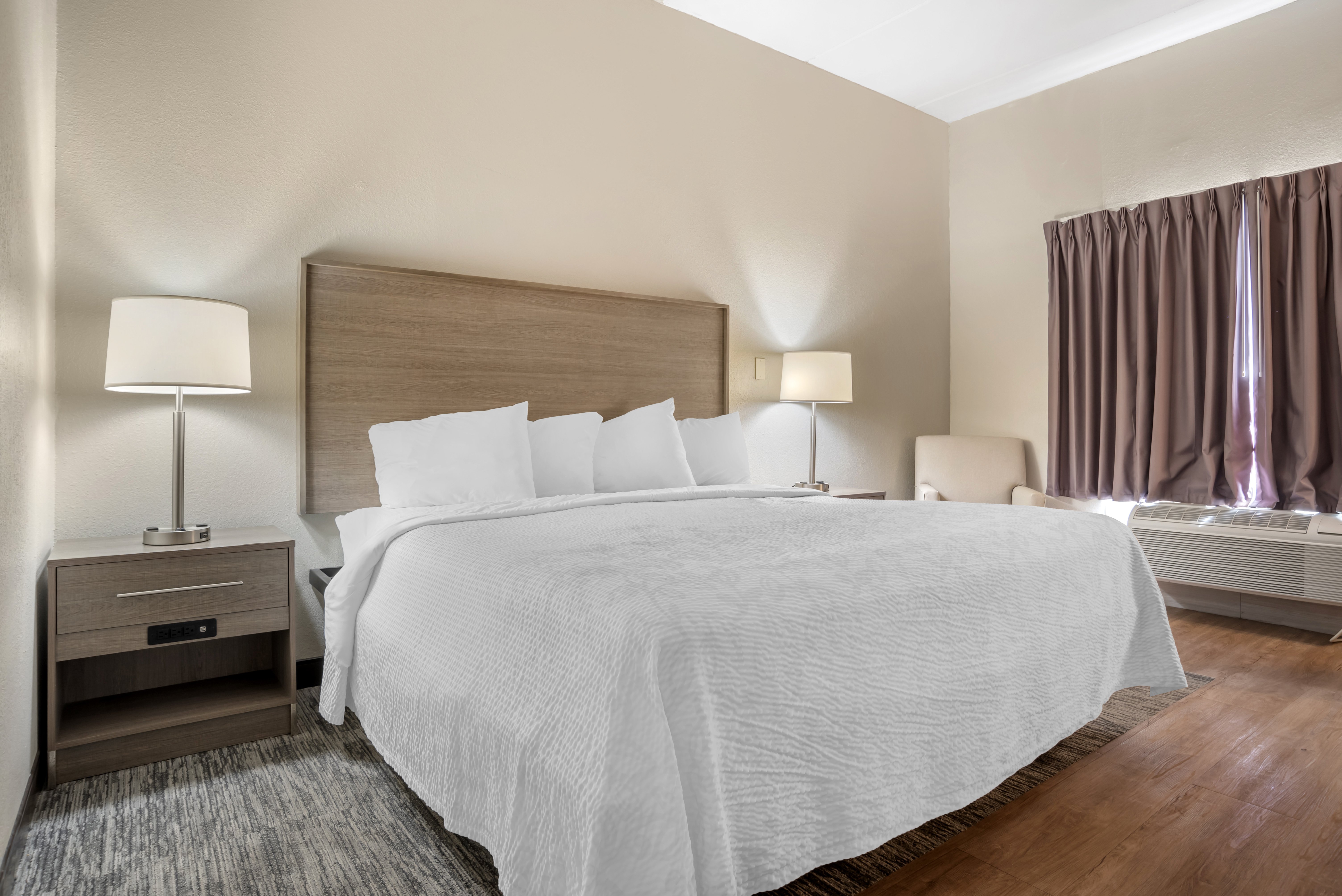 Deluxe, King Bed, Accessible