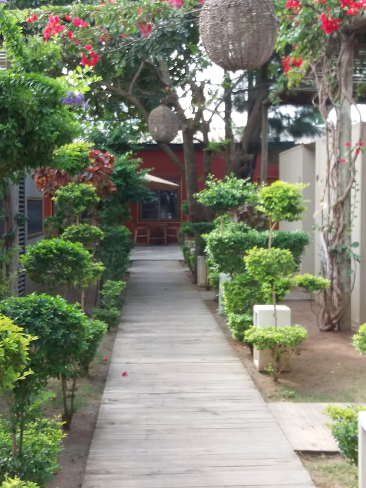 Liv Inn Guest House 33/46