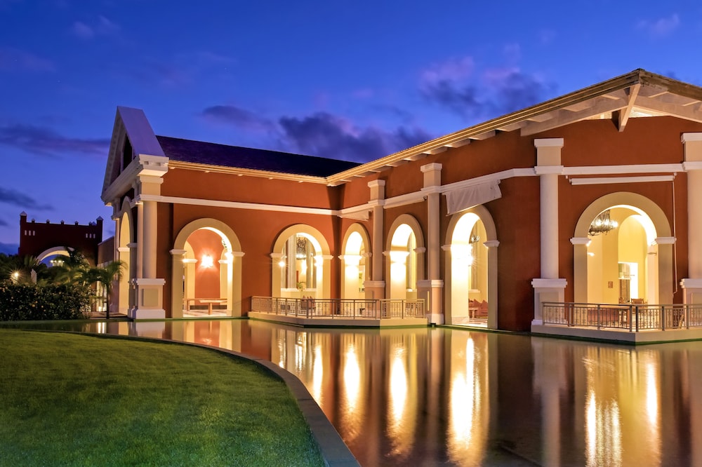 Iberostar Waves Bahia 2/61